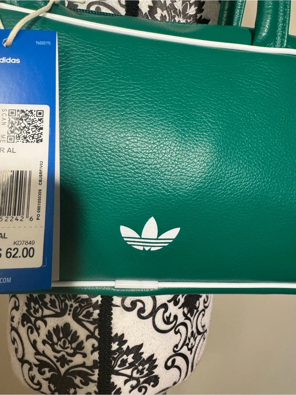 adidas Green Elongated Airliner Bag with White Trim NWT - Picture 3 of 7